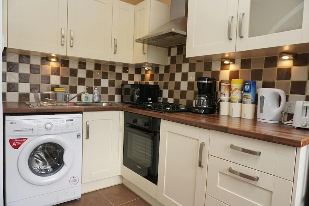 Lovely & Bright 1 Bedroom Near The * Hove